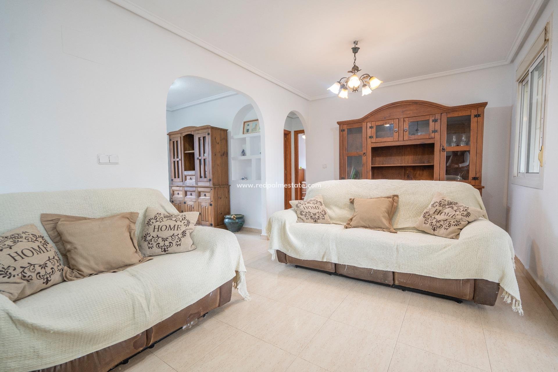 Resale - Villa -
Mazarron - Camposol