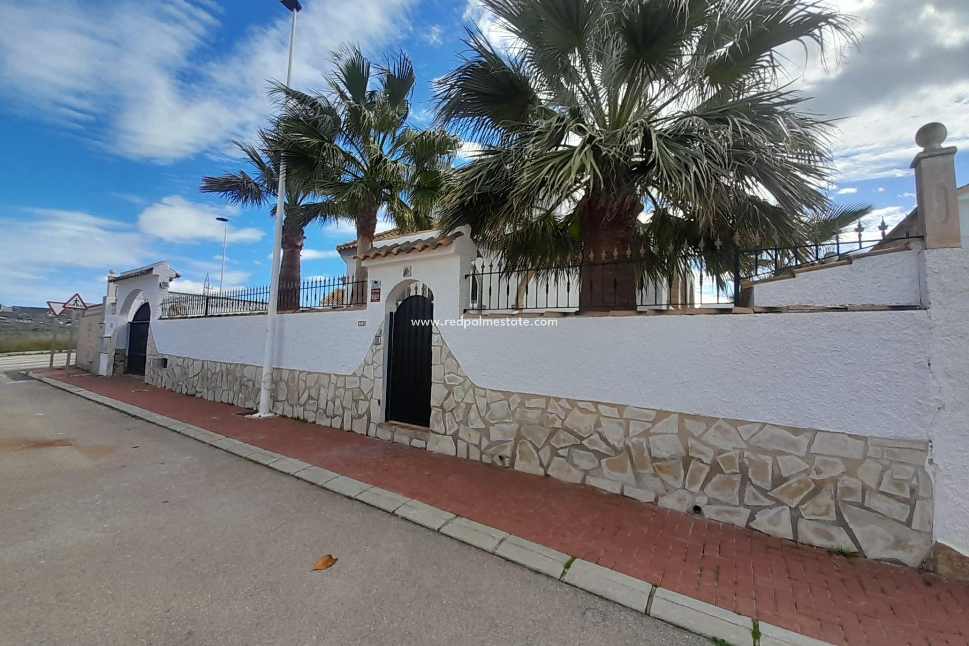 Resale - Villa -
Mazarron - Camposol