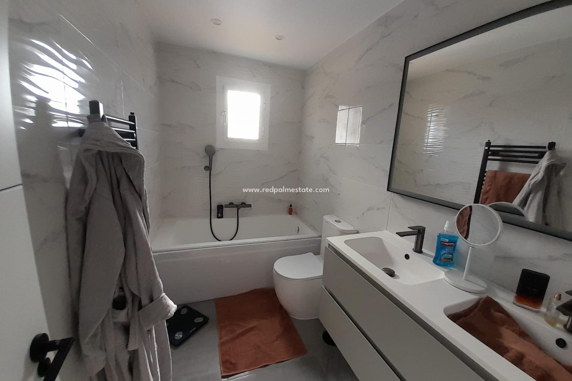 Resale - Villa -
Mazarron - Camposol