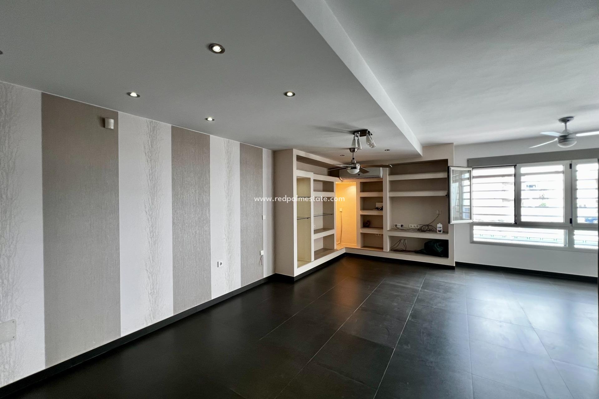 Resale - Villa -
Mazarron - El Alamillo