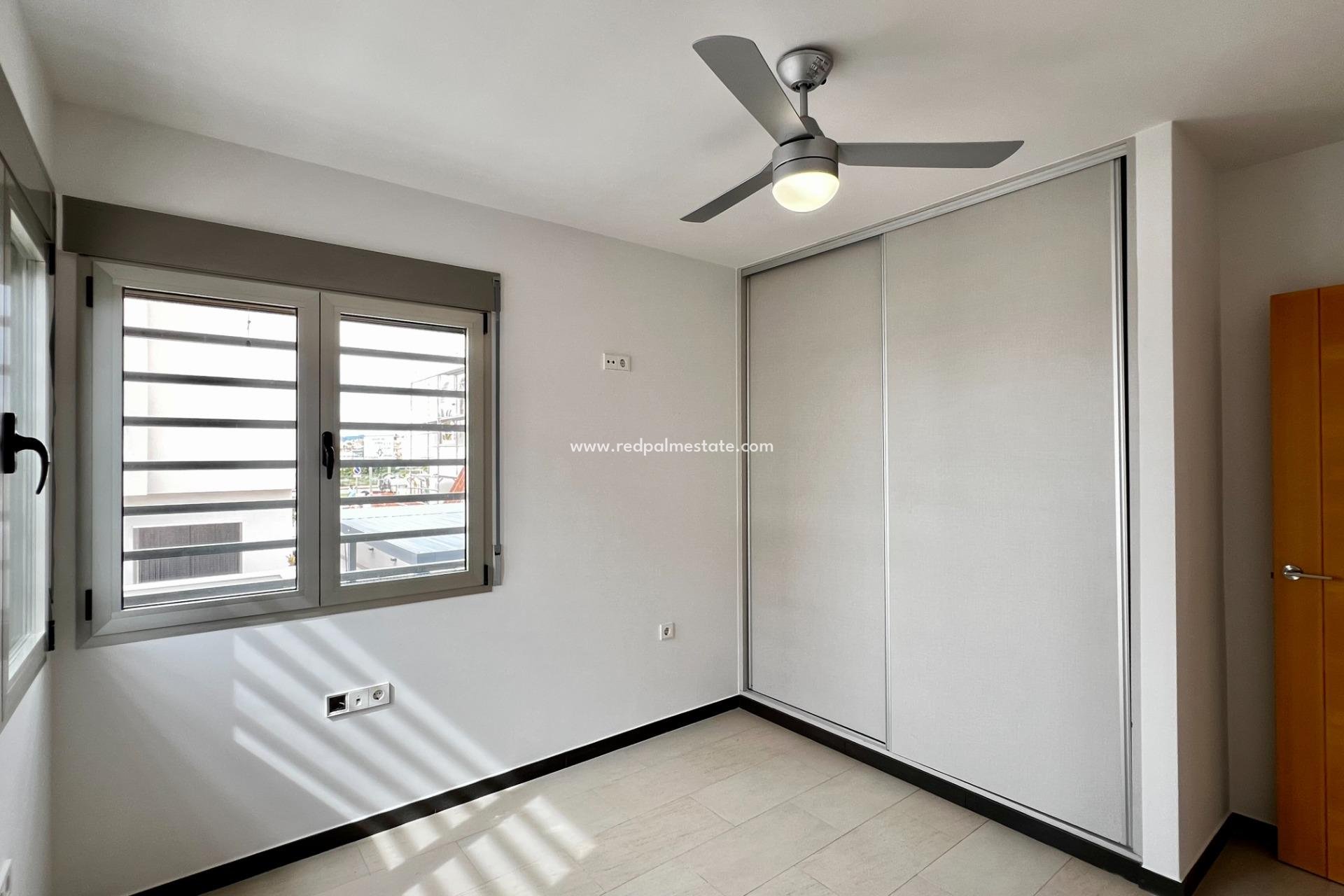 Resale - Villa -
Mazarron - El Alamillo