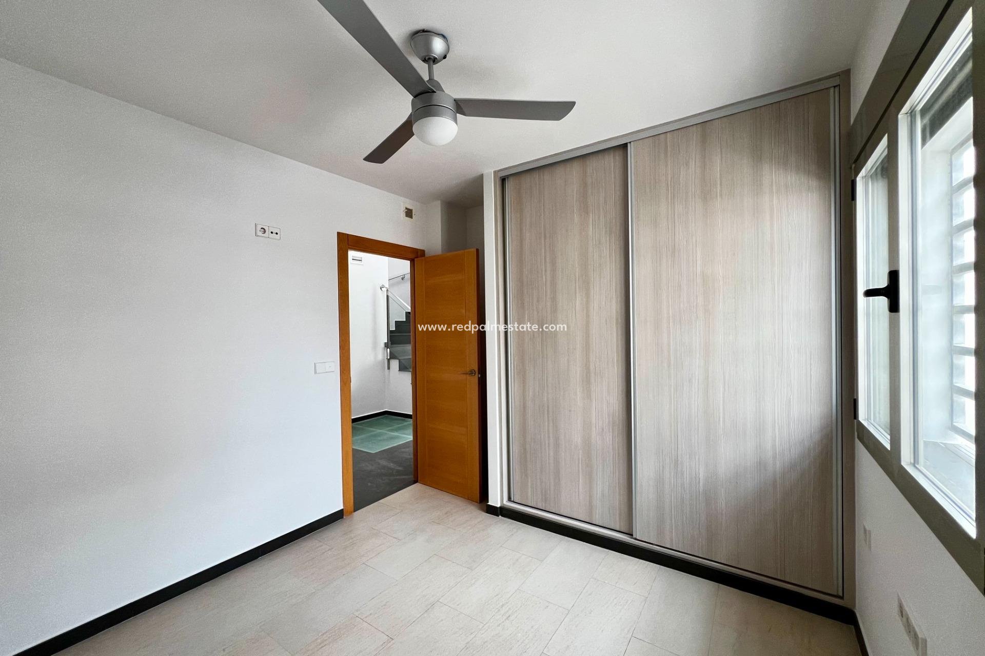 Resale - Villa -
Mazarron - El Alamillo