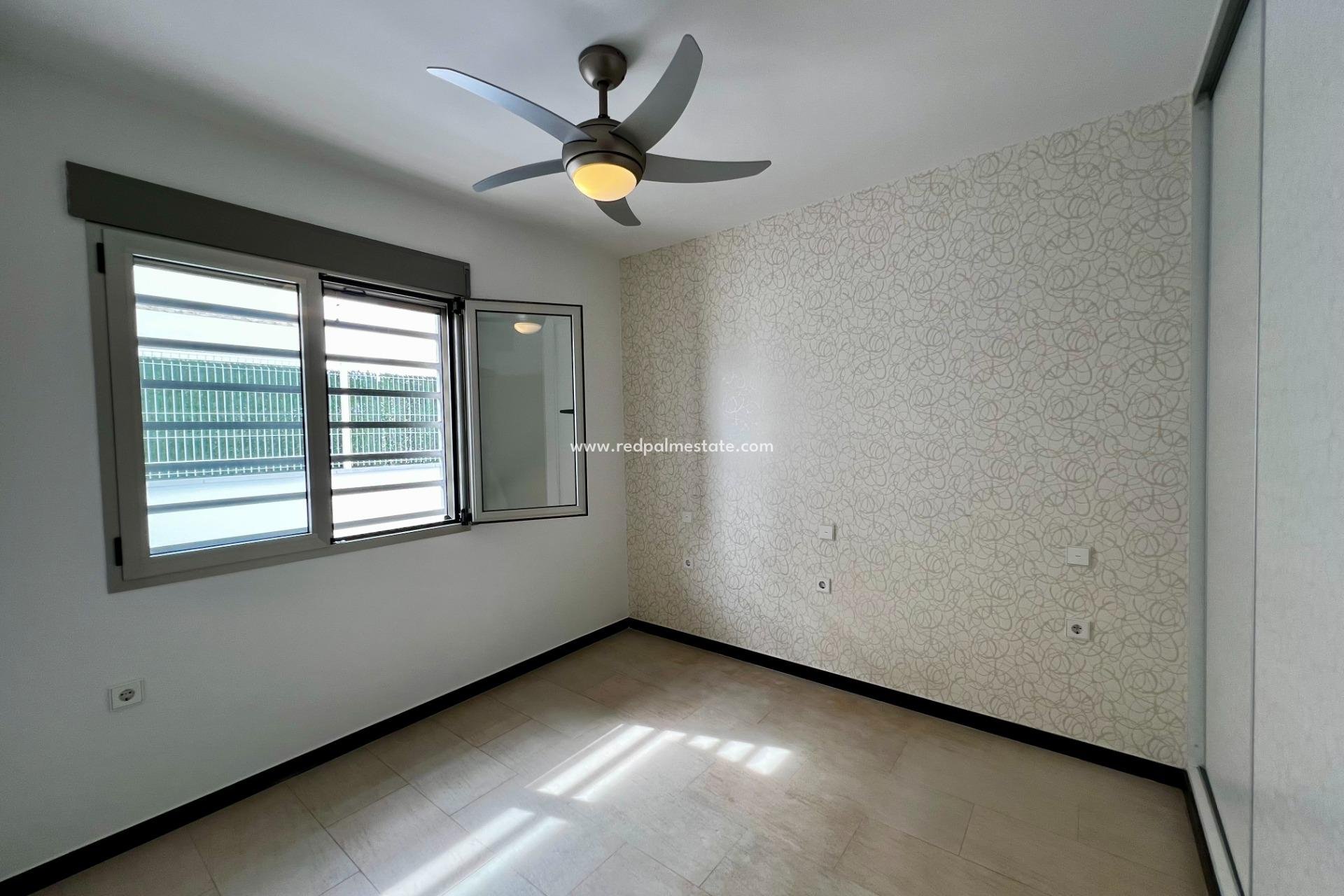 Resale - Villa -
Mazarron - El Alamillo