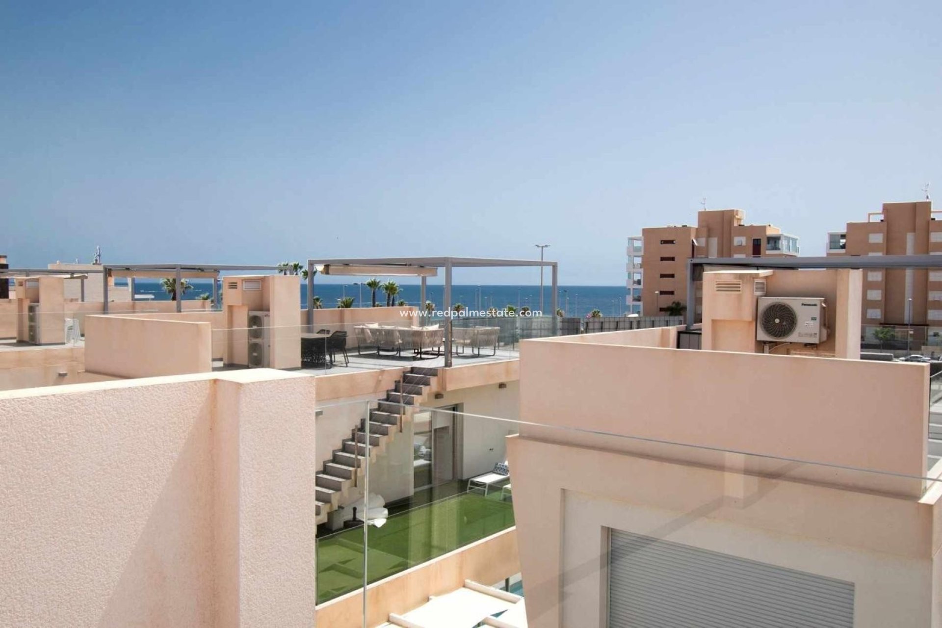 Resale - Villa -
Mil Palmeras - Costa Blanca