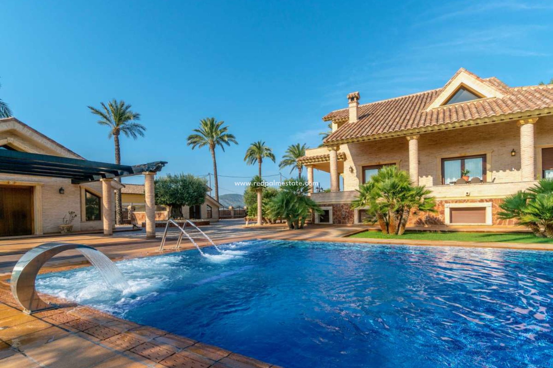 Resale - Villa -
Molins - Inland