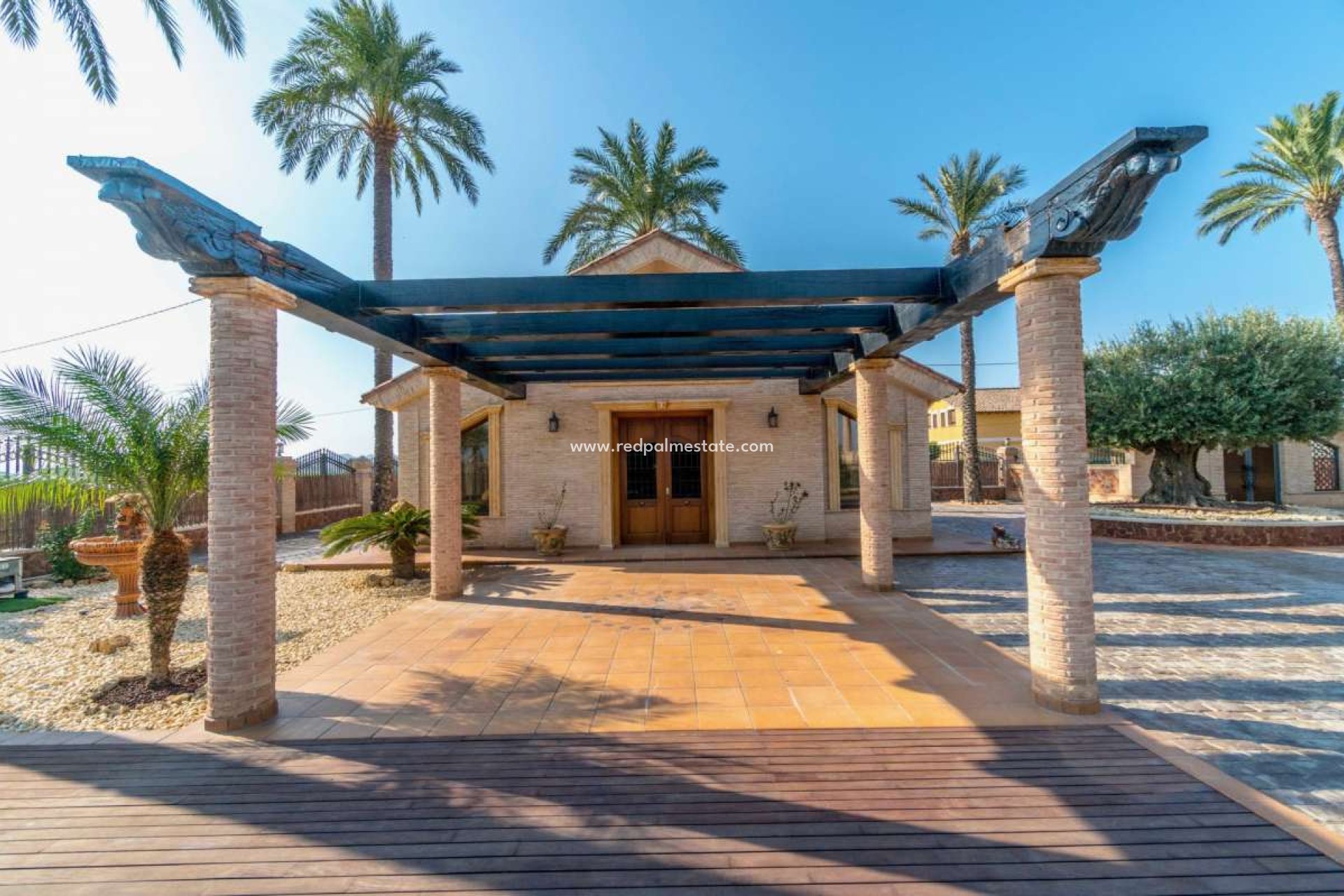 Resale - Villa -
Molins - Inland