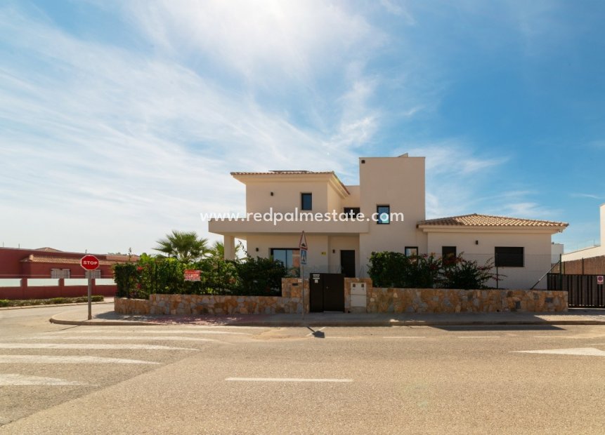 Resale - Villa -
Montesinos - Costa Blanca