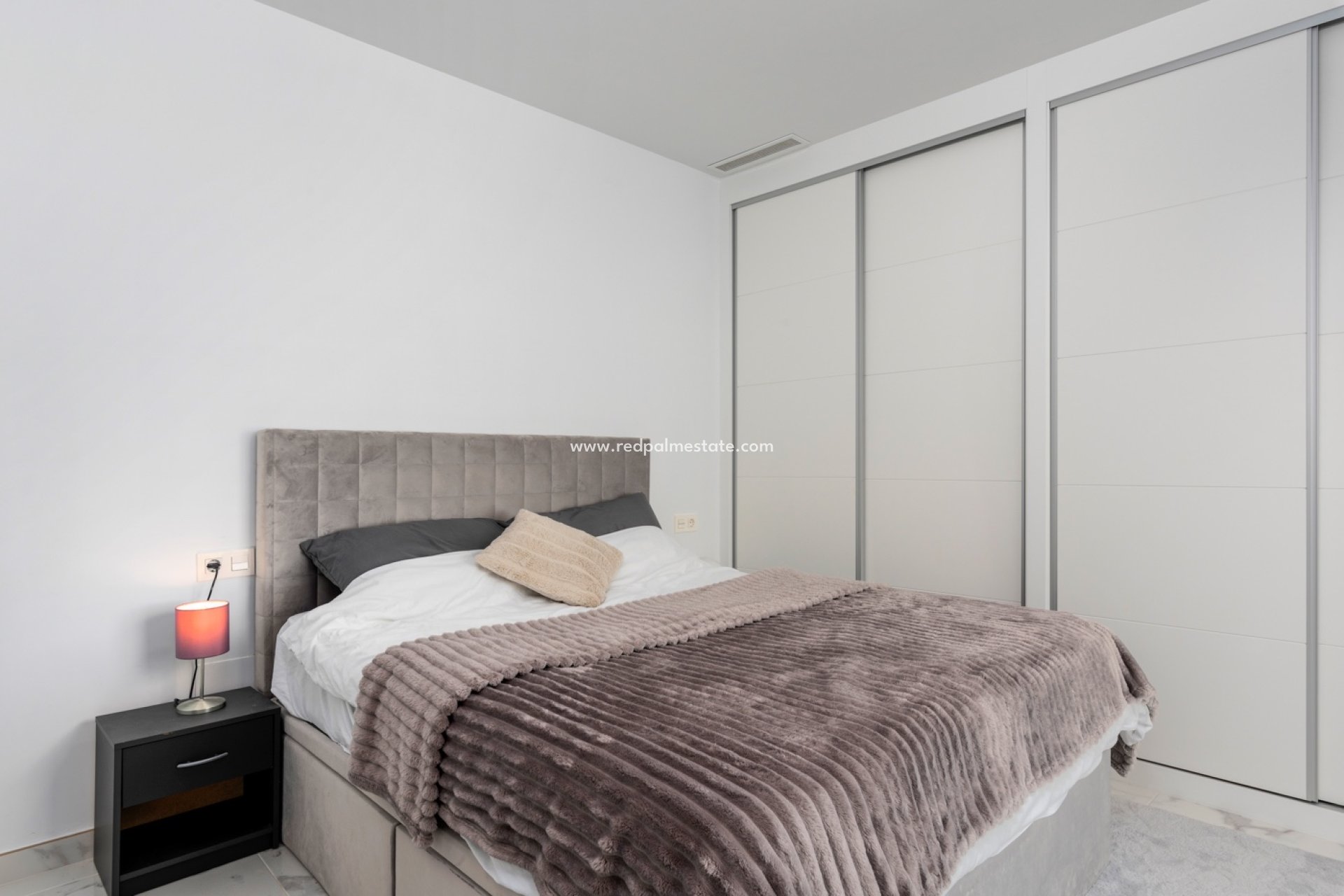 Resale - Villa -
Montesinos - La Herada