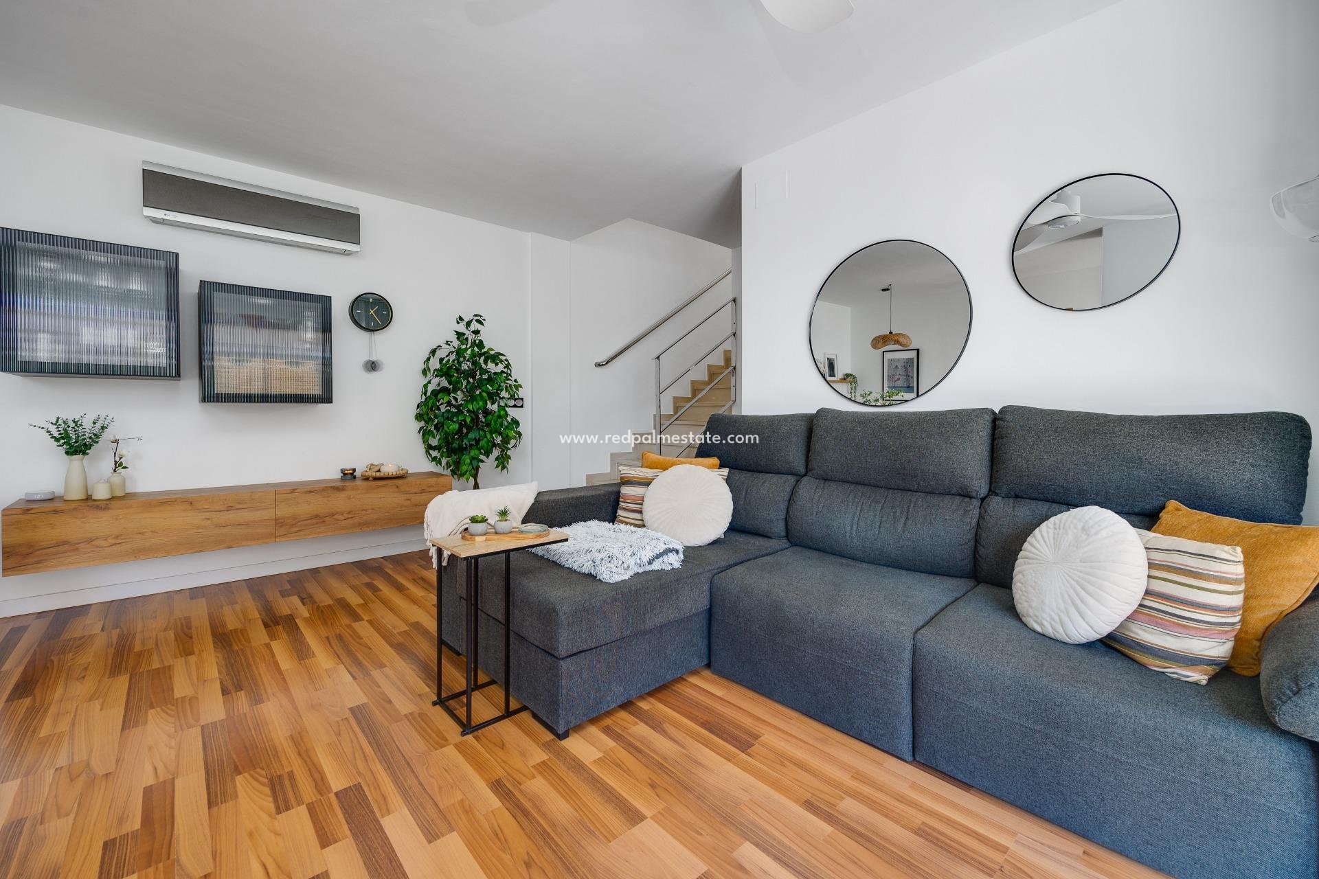 Resale - Villa -
Montesinos - La Herada