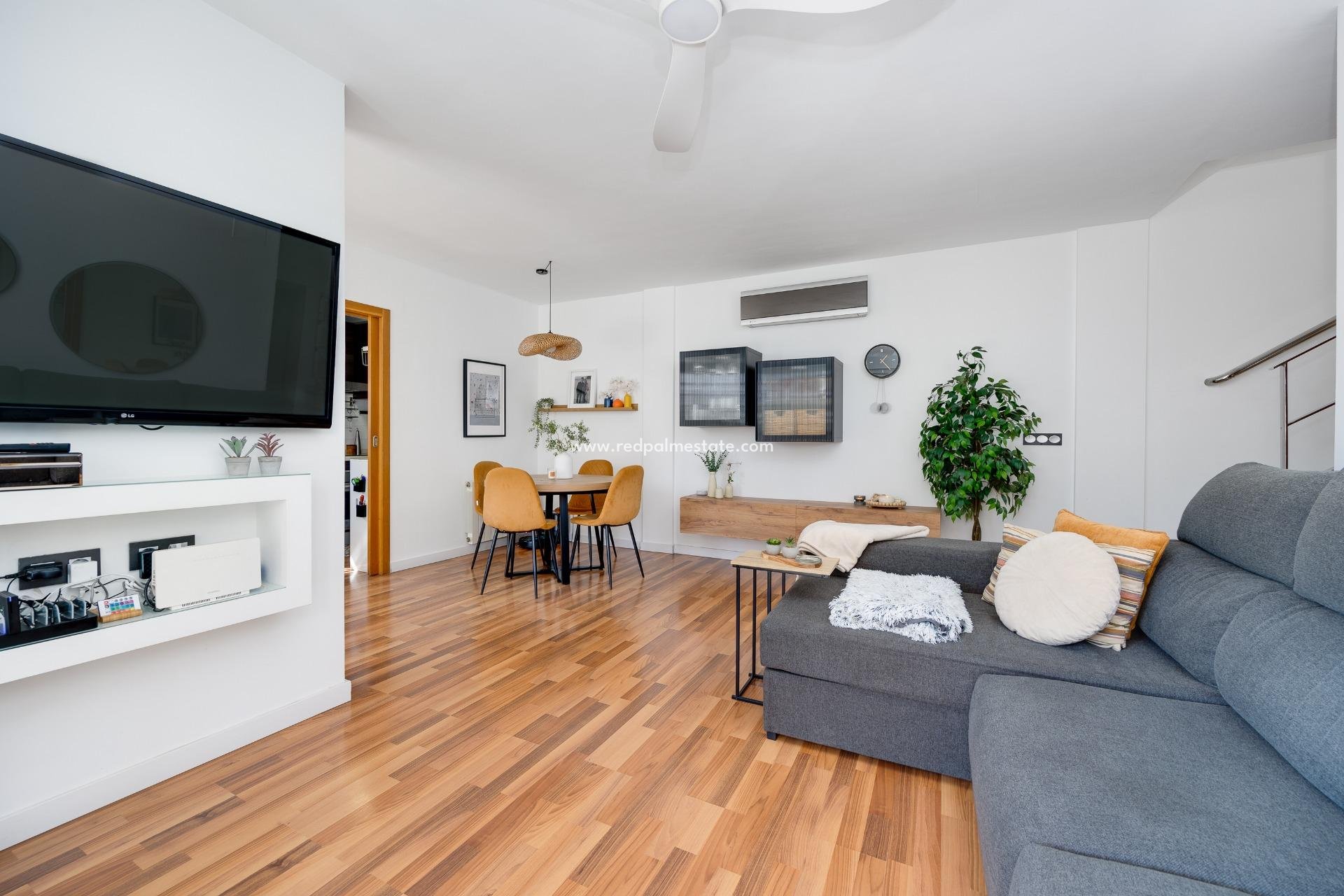 Resale - Villa -
Montesinos - La Herada