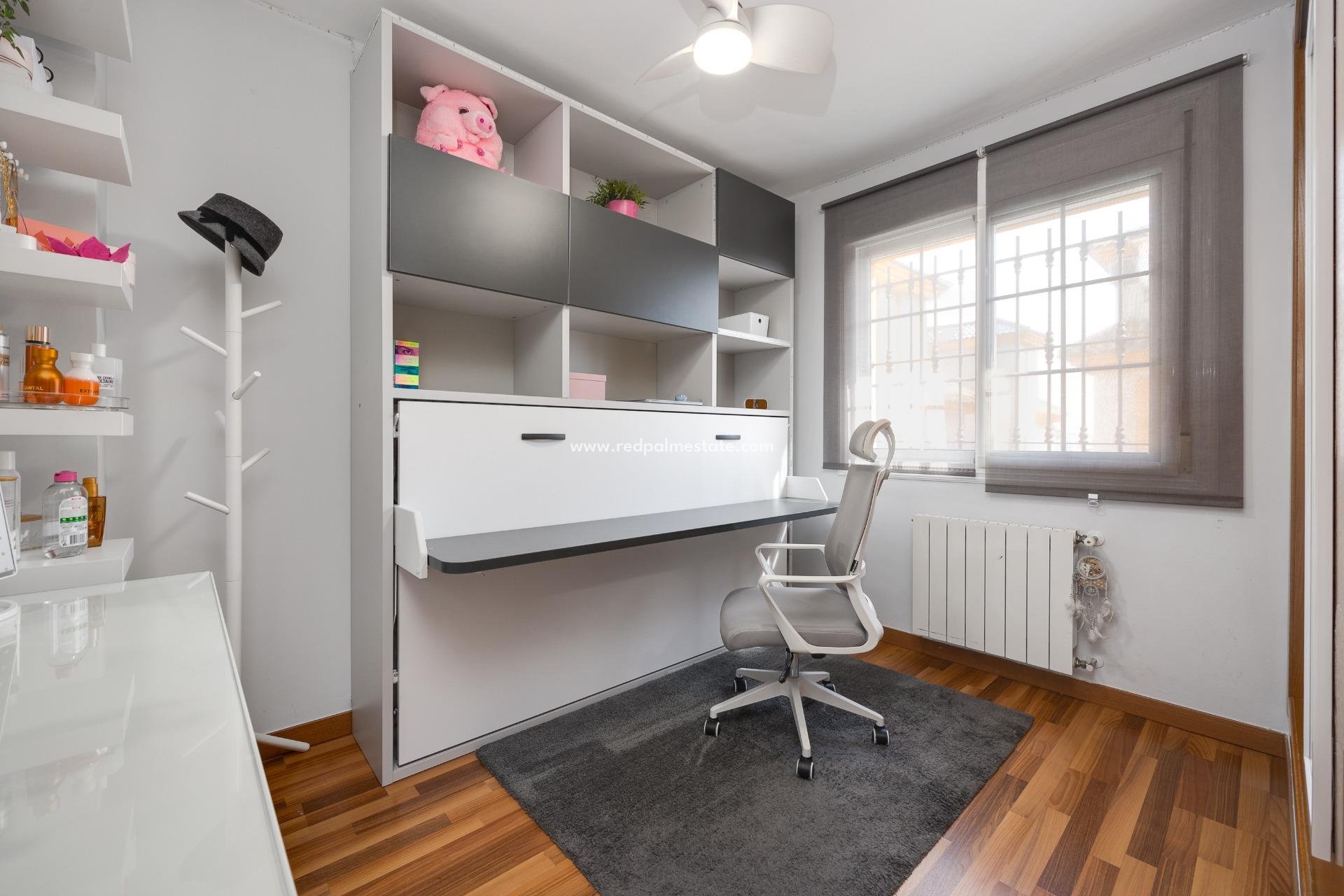 Resale - Villa -
Montesinos - La Herada