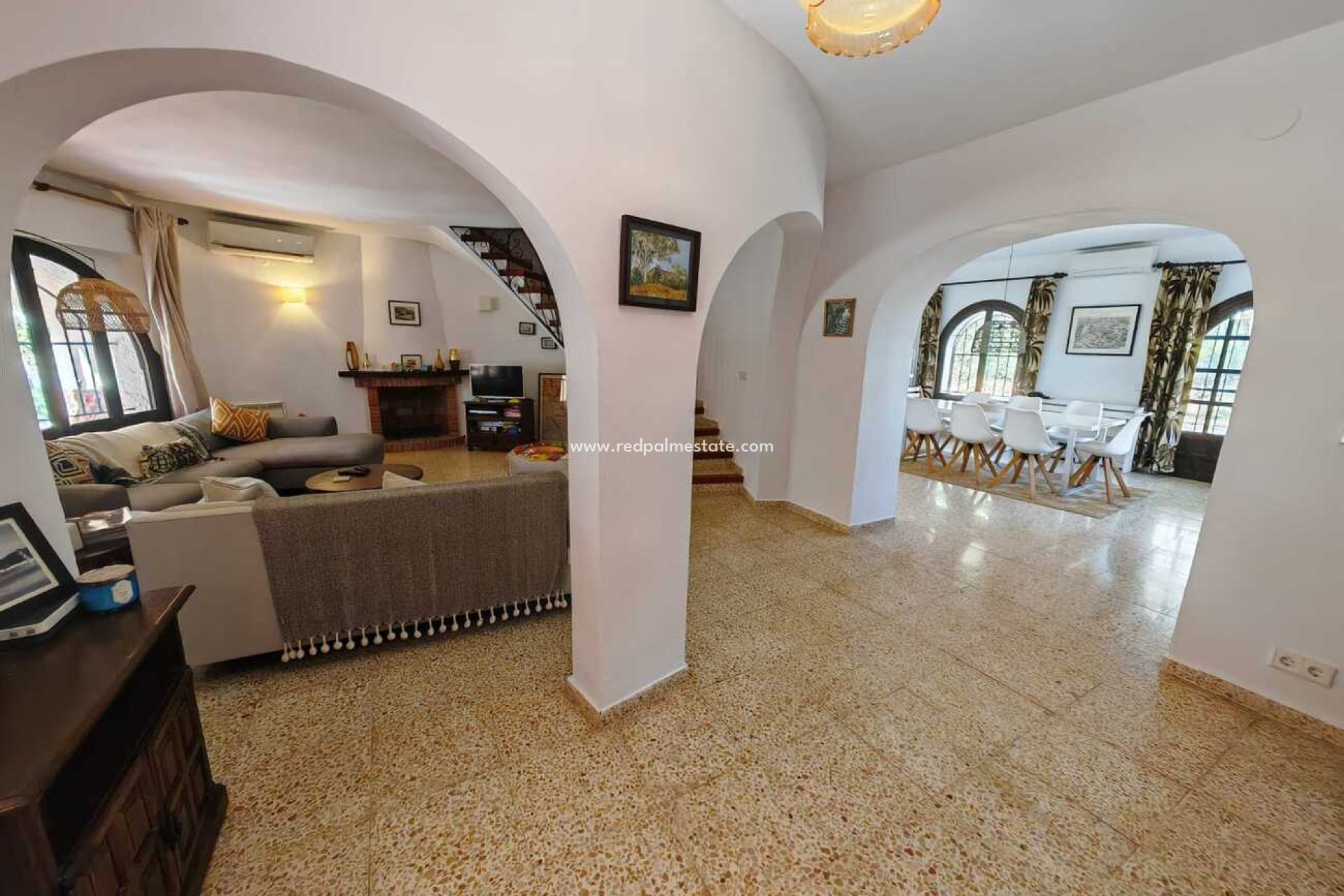 Resale - Villa -
Moraira