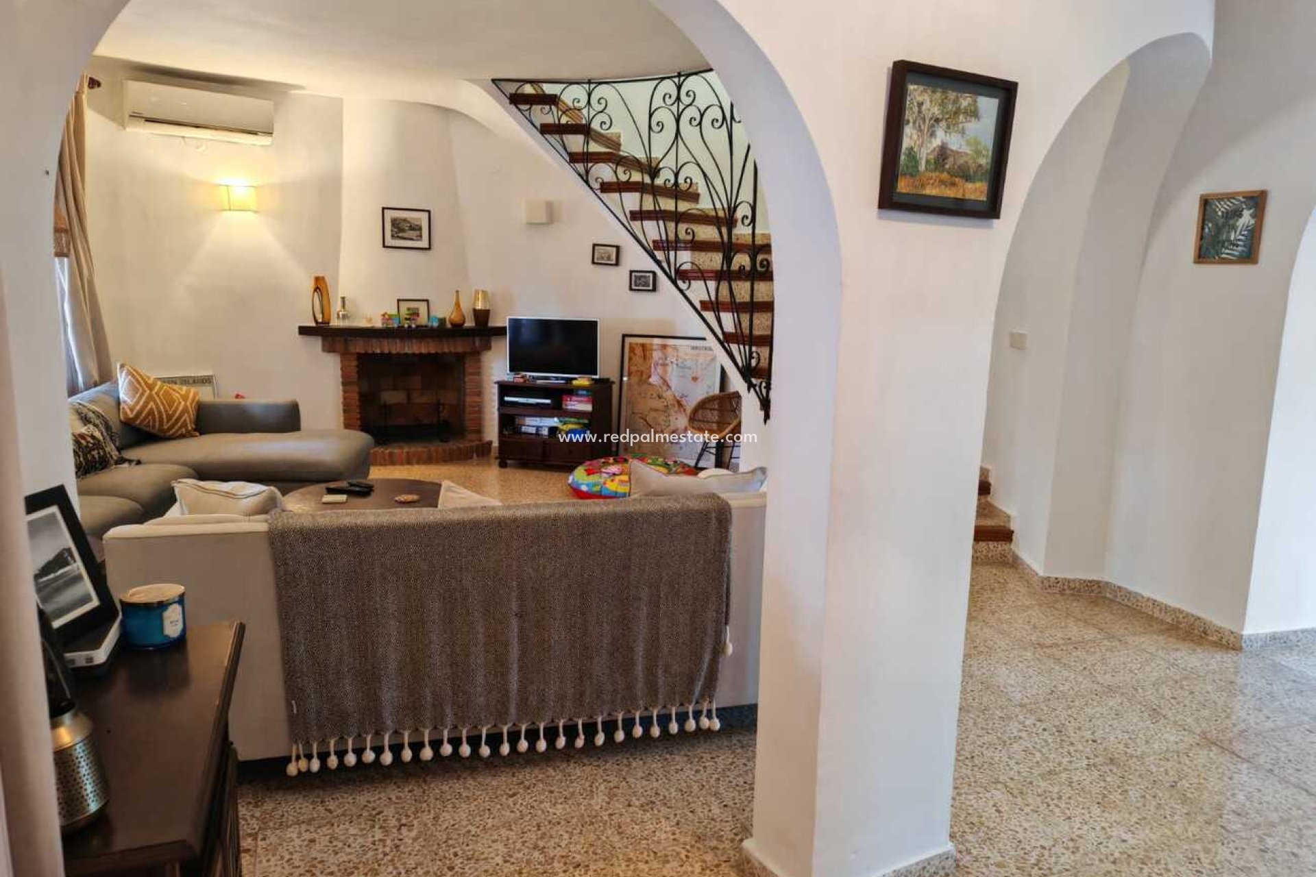 Resale - Villa -
Moraira