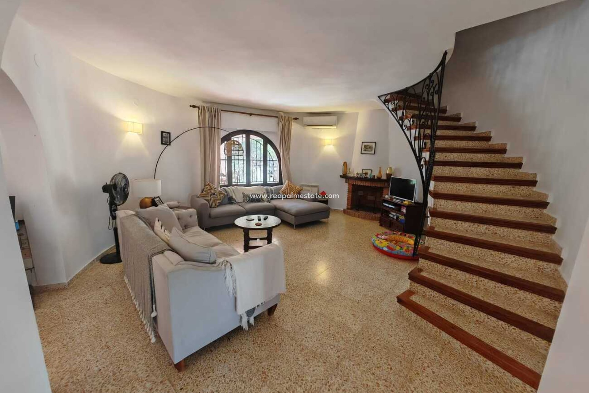 Resale - Villa -
Moraira