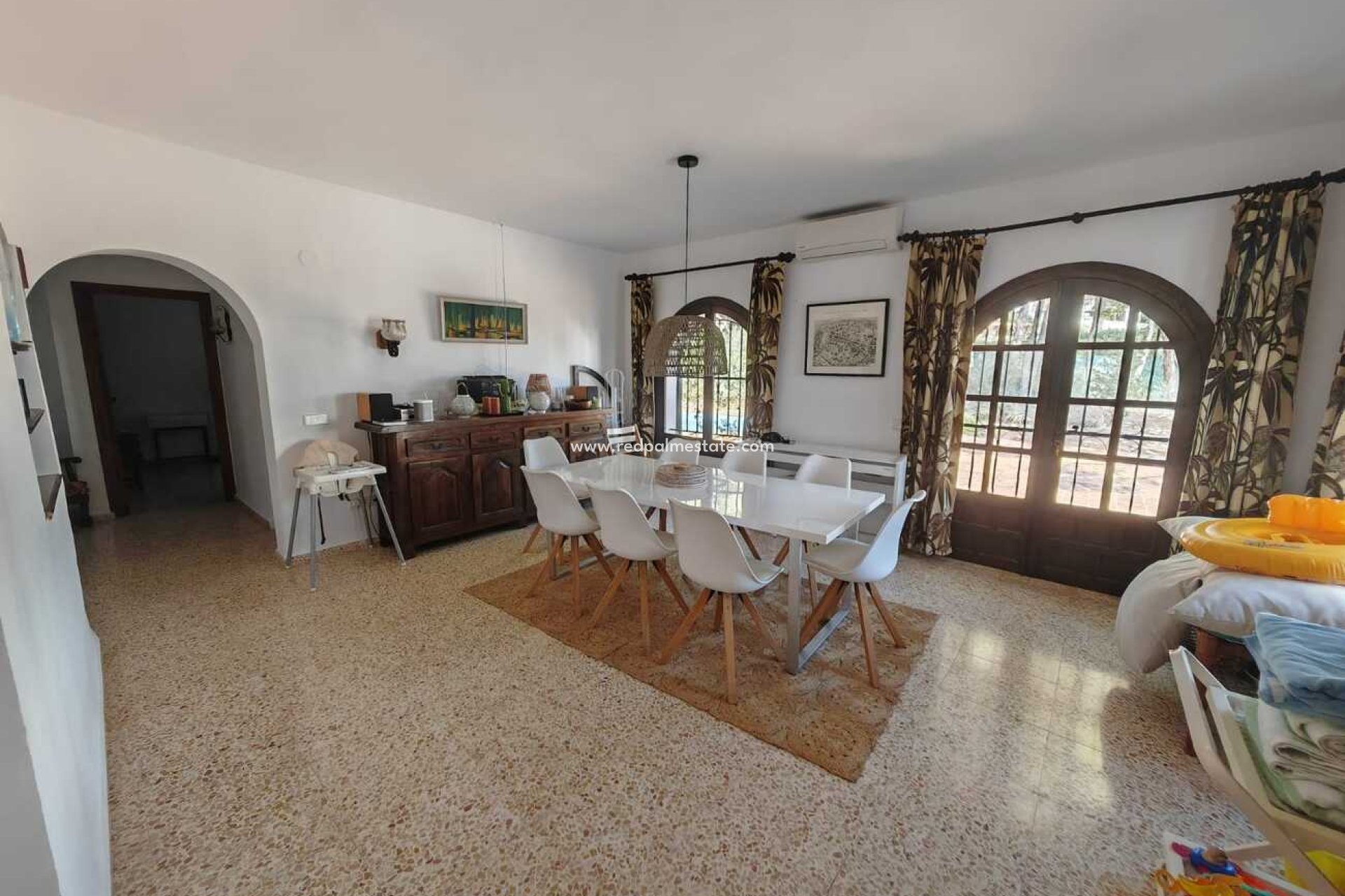 Resale - Villa -
Moraira