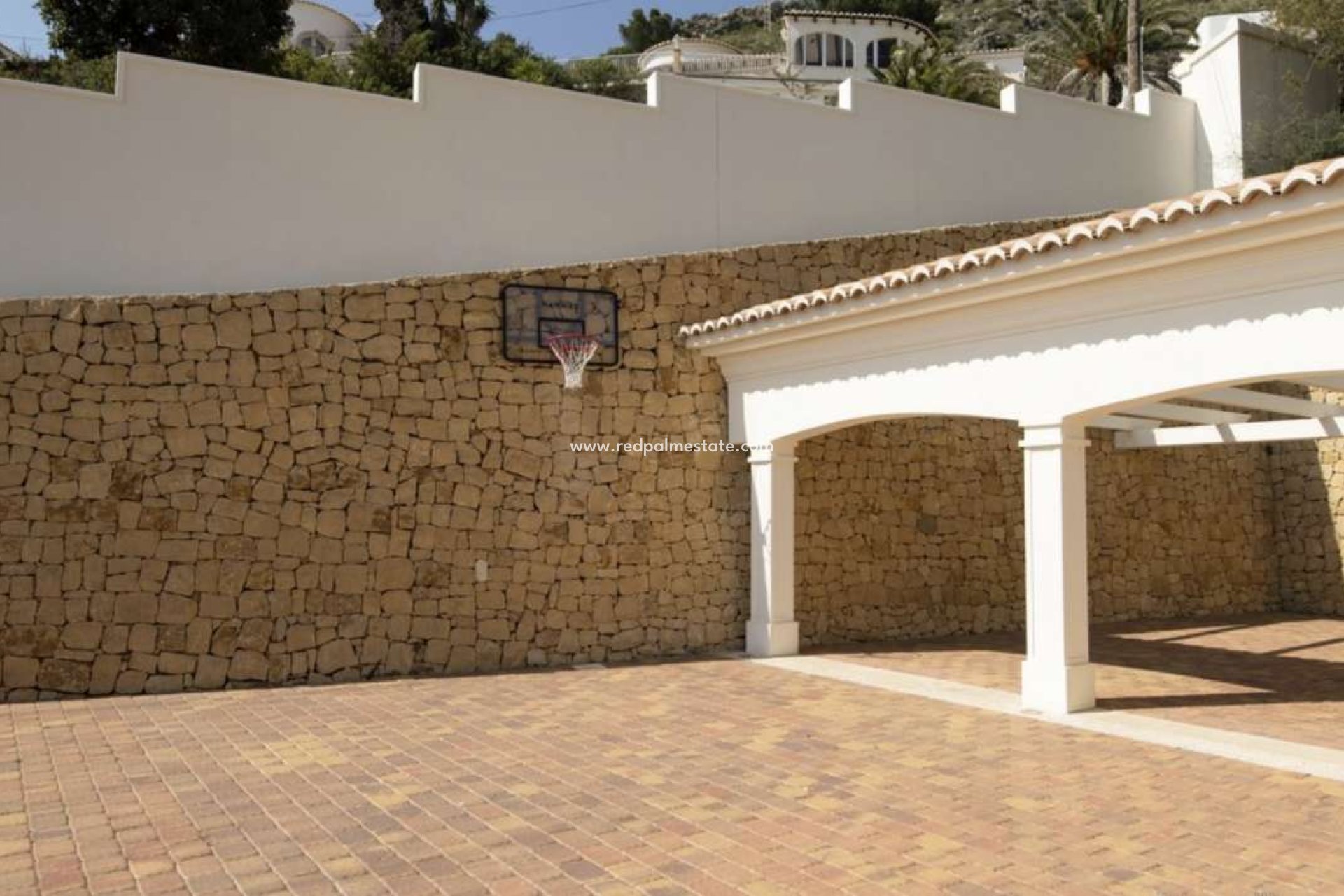 Resale - Villa -
Moraira