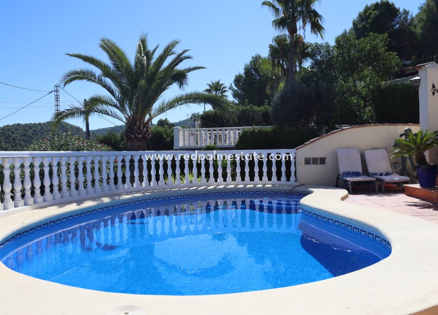 Resale - Villa -
Orba - Inland