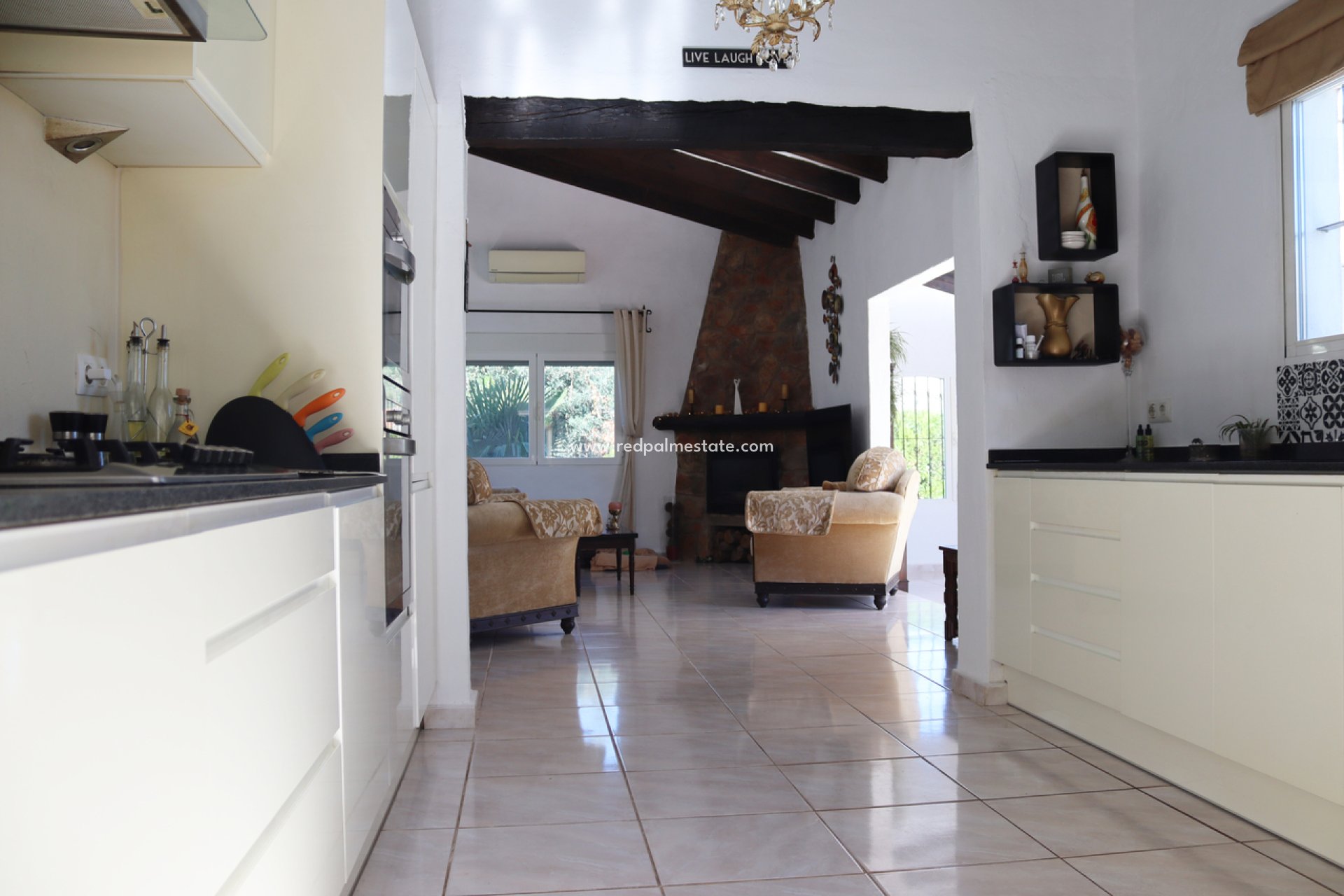 Resale - Villa -
Orba - Inland