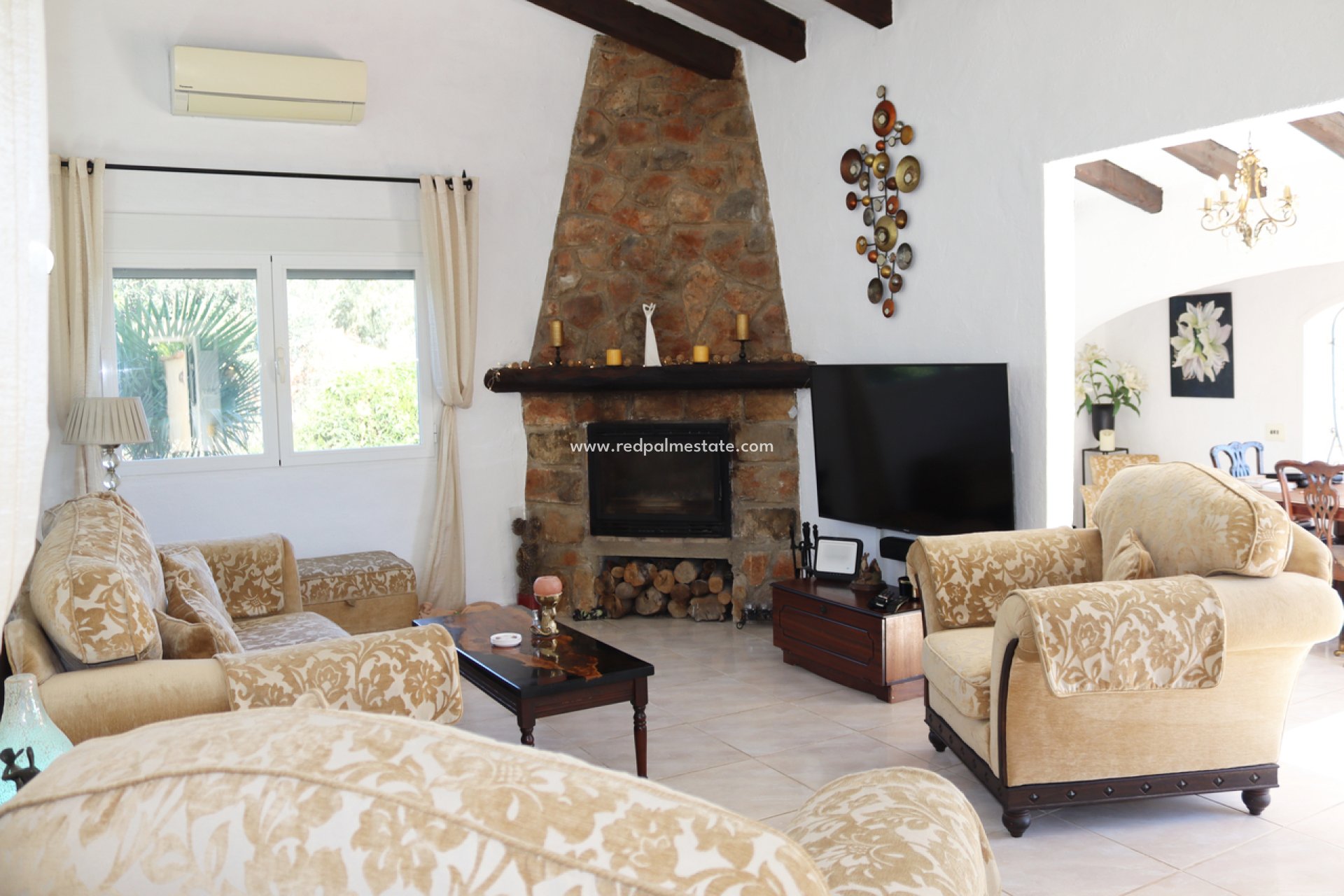 Resale - Villa -
Orba - Inland