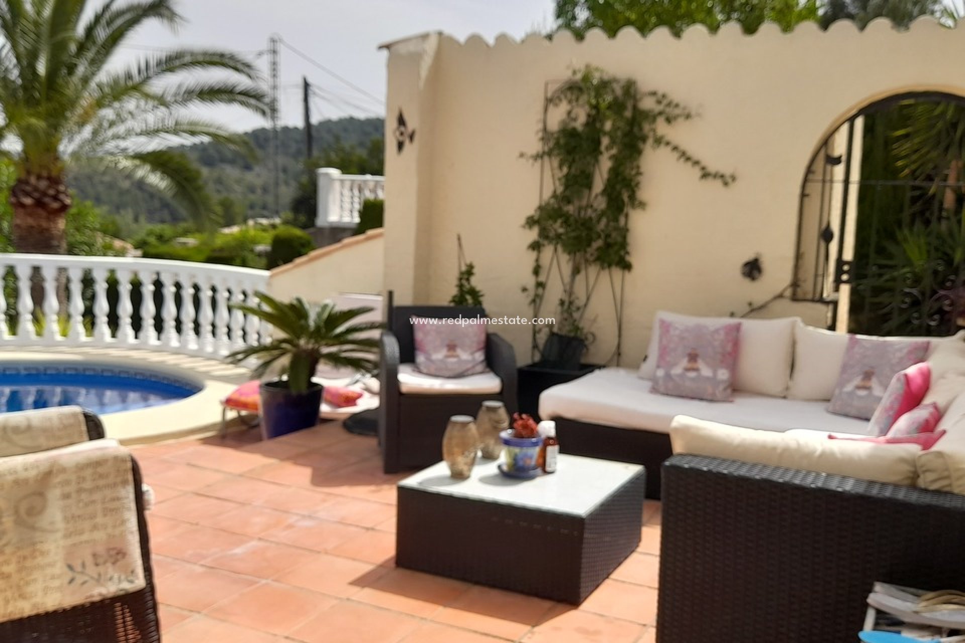 Resale - Villa -
Orba - Inland