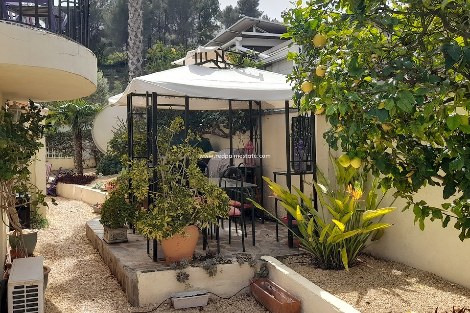 Resale - Villa -
Orba - Inland