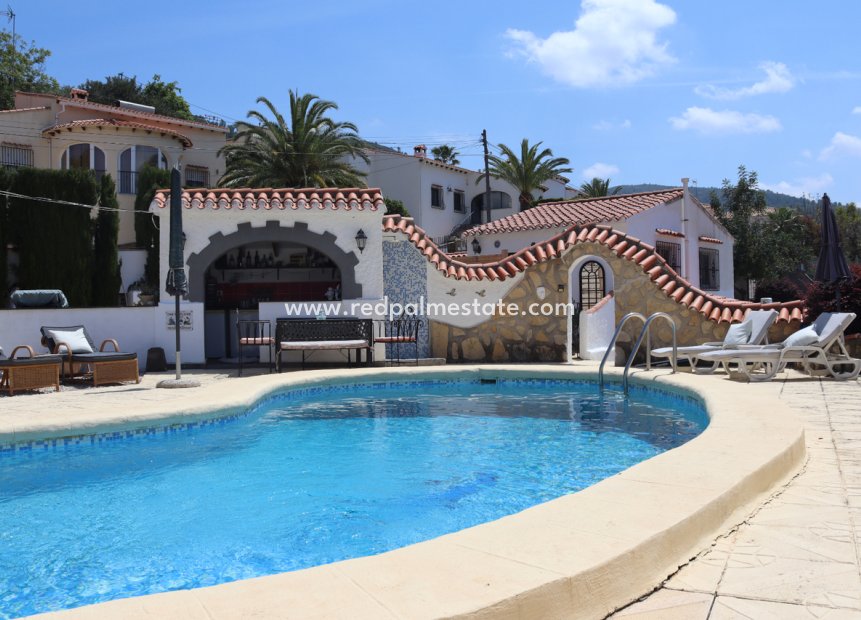Resale - Villa -
Orba - Inland