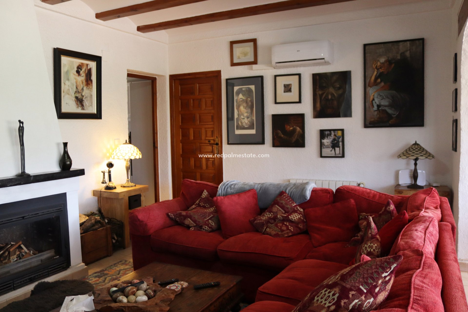 Resale - Villa -
Orba - Inland