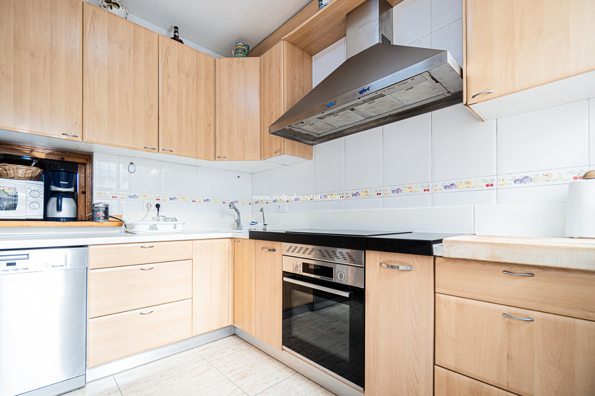 Resale - Villa -
Orihuela Costa - Beachside