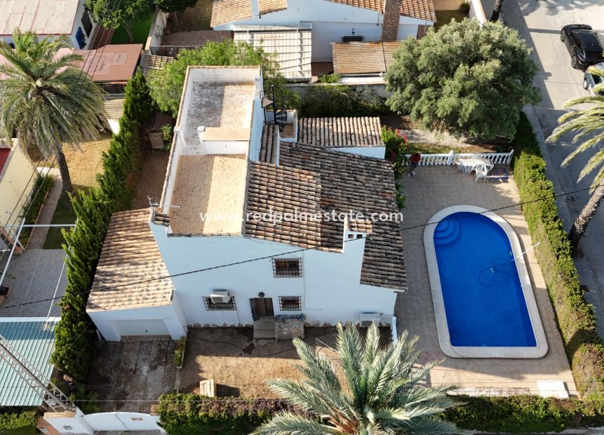Resale - Villa -
Orihuela Costa - Cabo Roig