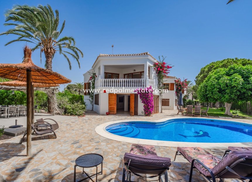 Resale - Villa -
Orihuela Costa - Cabo Roig