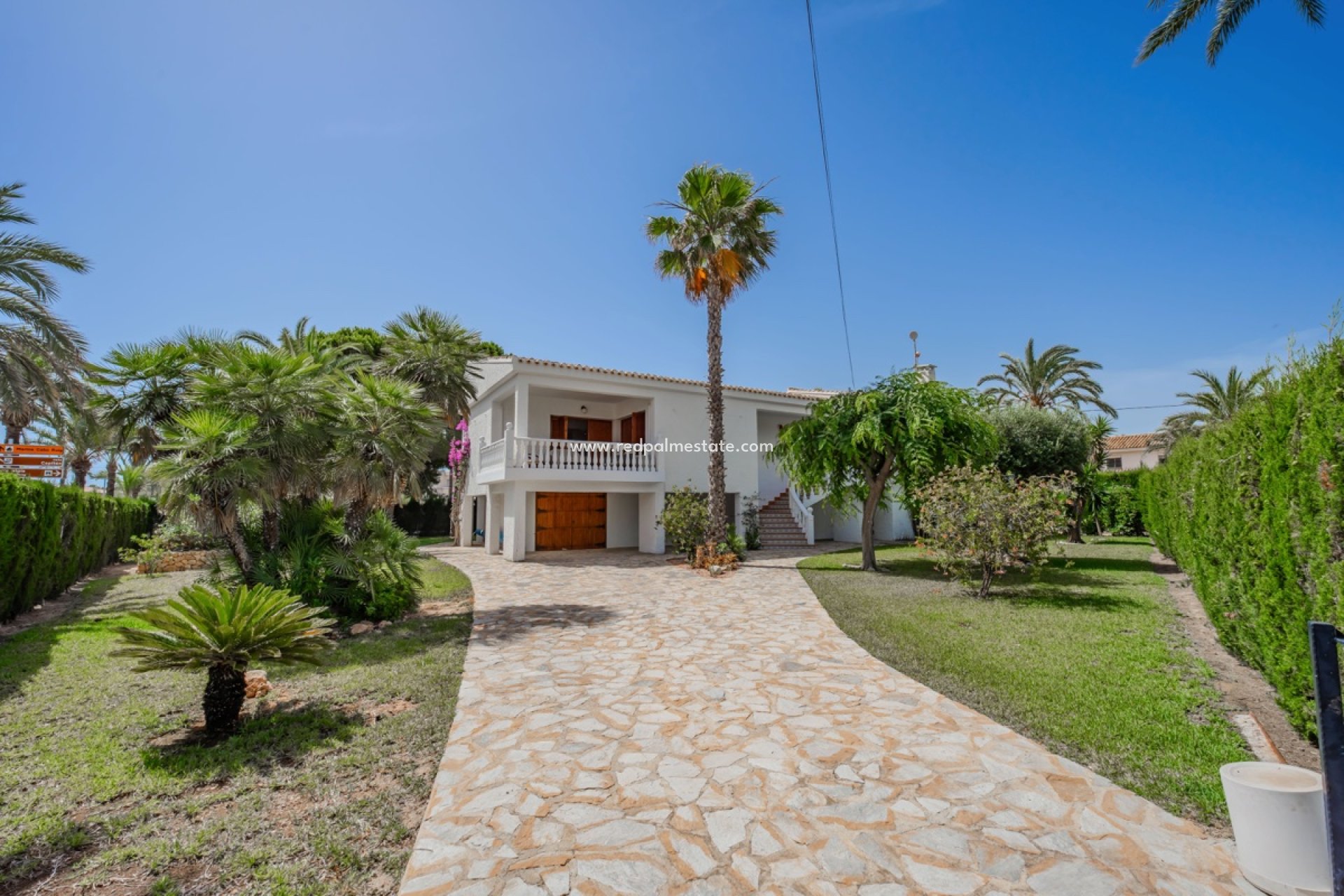 Resale - Villa -
Orihuela Costa - Cabo Roig