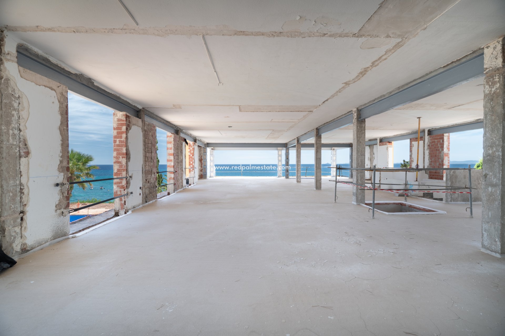 Resale - Villa -
Orihuela Costa - Cabo Roig