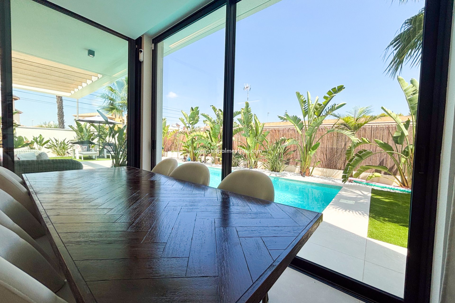 Resale - Villa -
Orihuela Costa - Cabo Roig