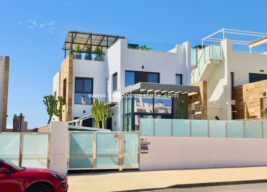 Resale - Villa -
Orihuela Costa - Cabo Roig