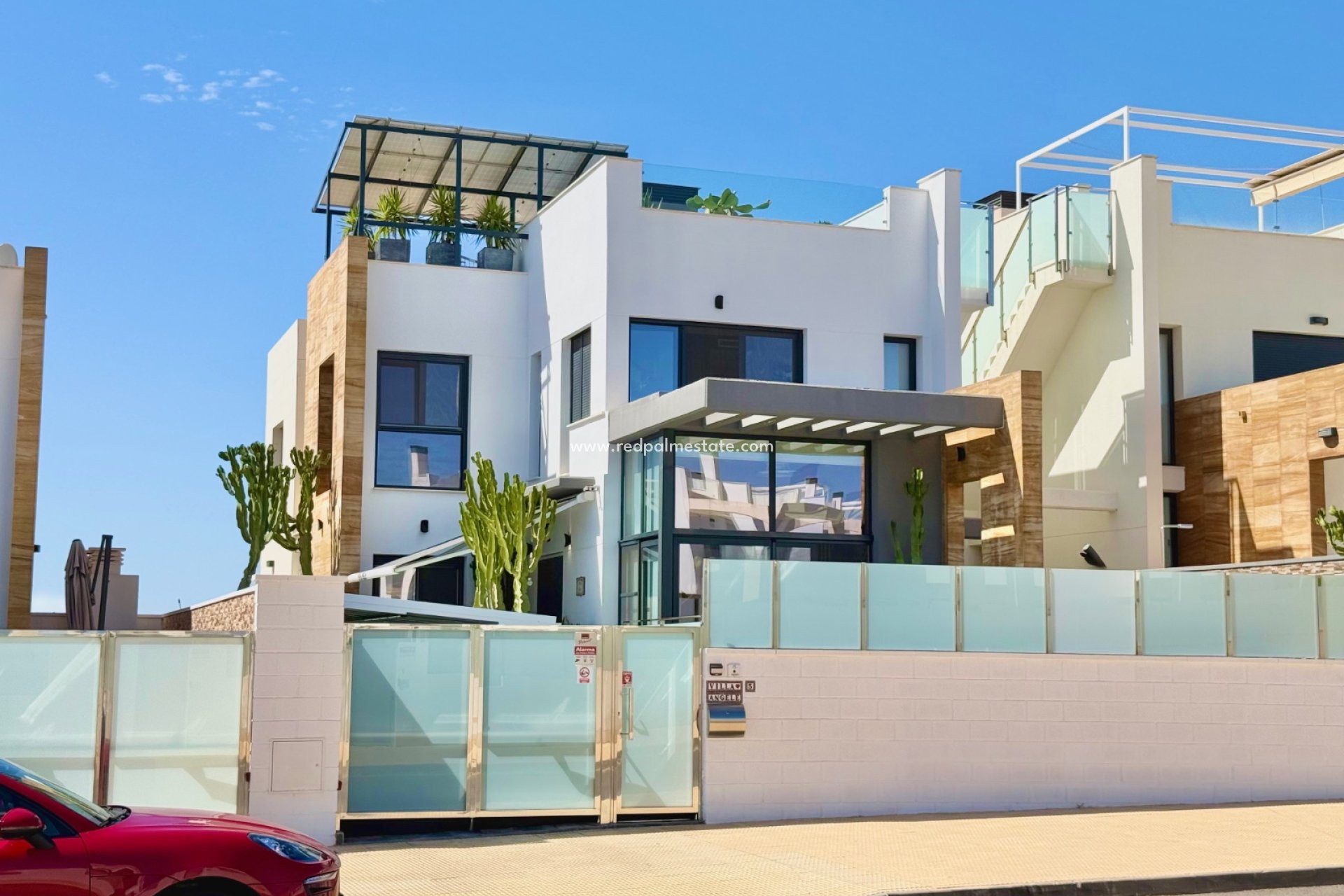 Resale - Villa -
Orihuela Costa - Cabo Roig