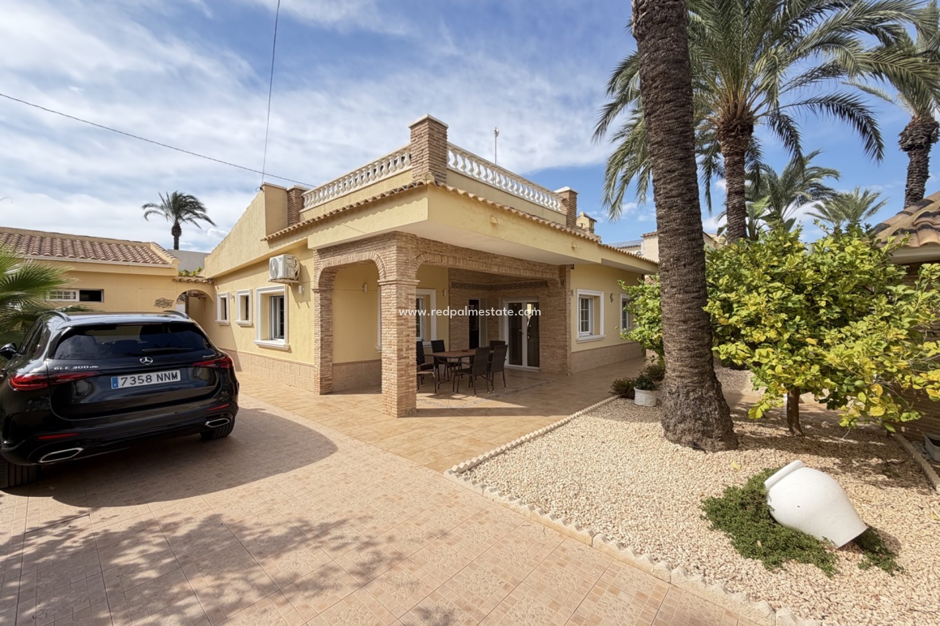Resale - Villa -
Orihuela Costa - Cabo Roig