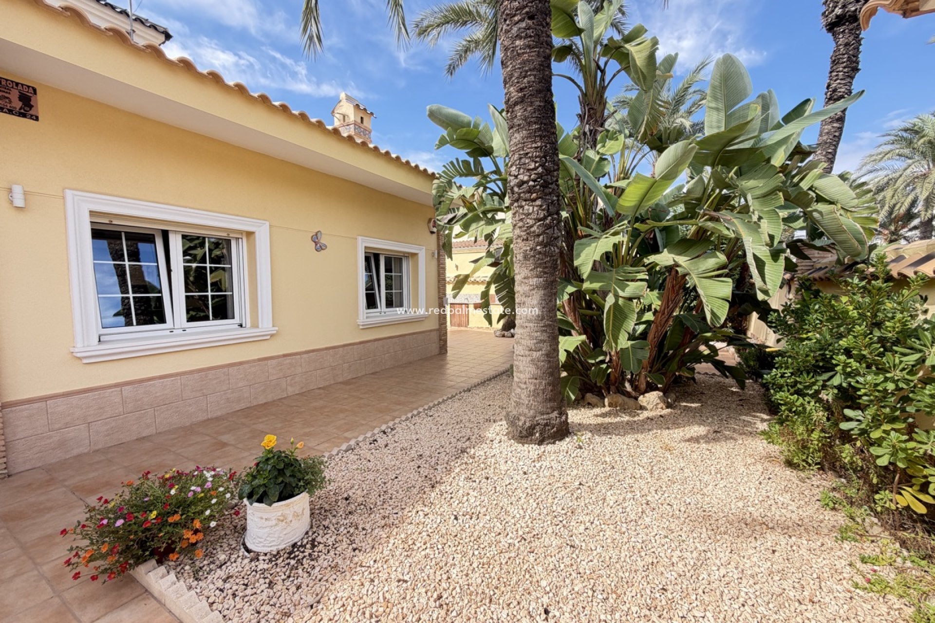 Resale - Villa -
Orihuela Costa - Cabo Roig
