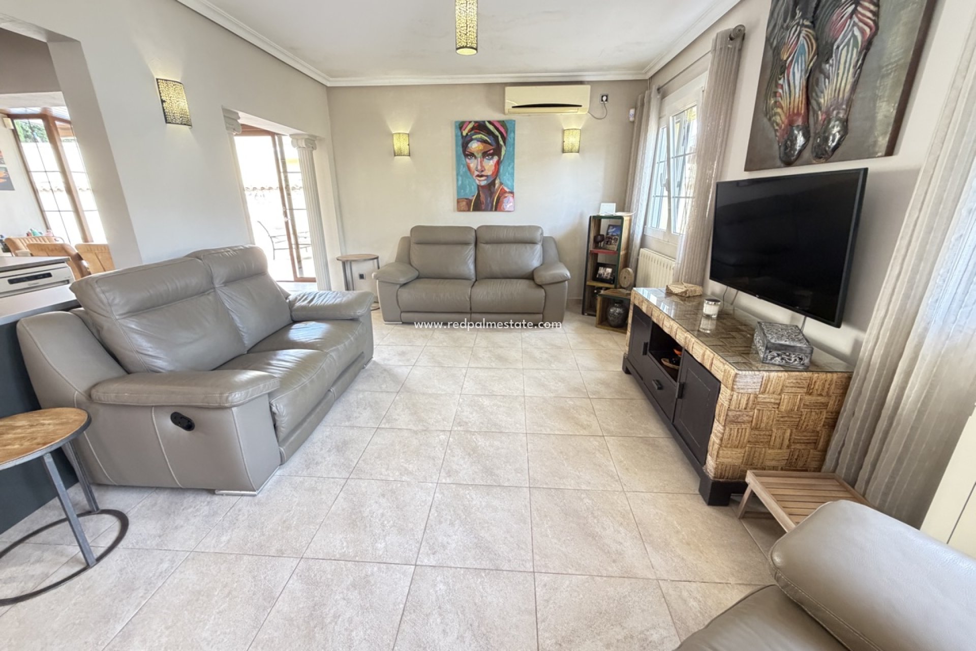 Resale - Villa -
Orihuela Costa - Cabo Roig
