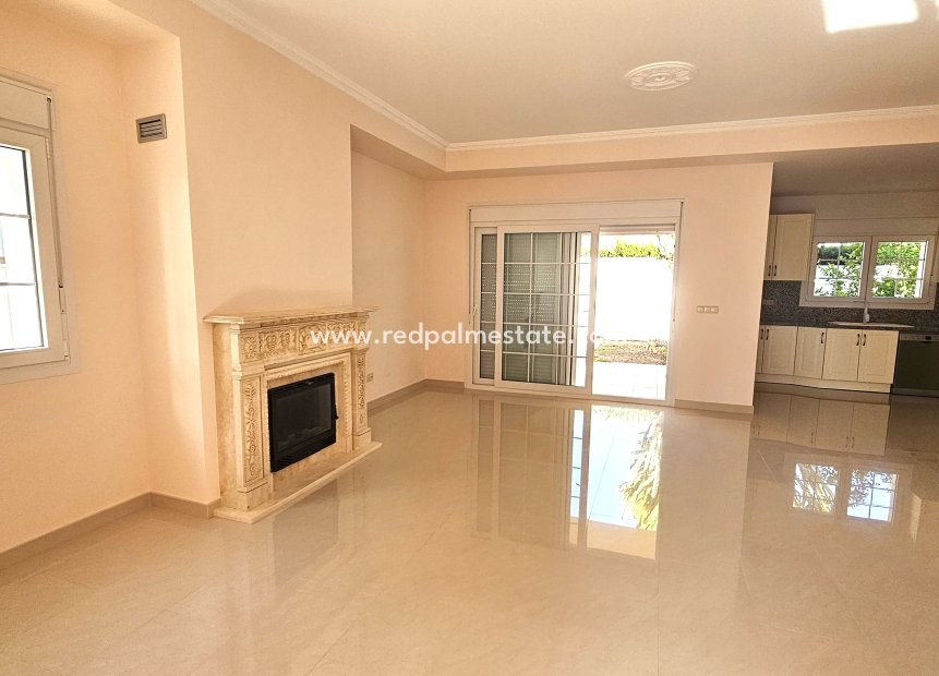 Resale - Villa -
Orihuela Costa - Cabo Roig