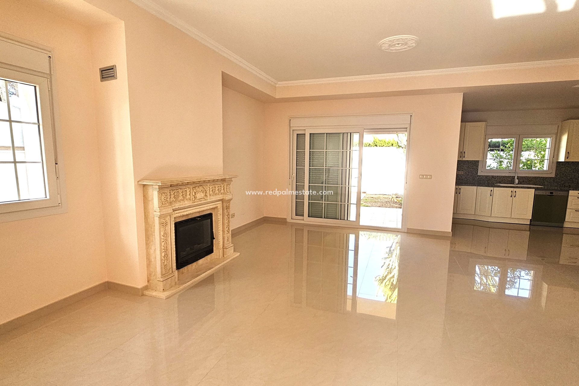 Resale - Villa -
Orihuela Costa - Cabo Roig