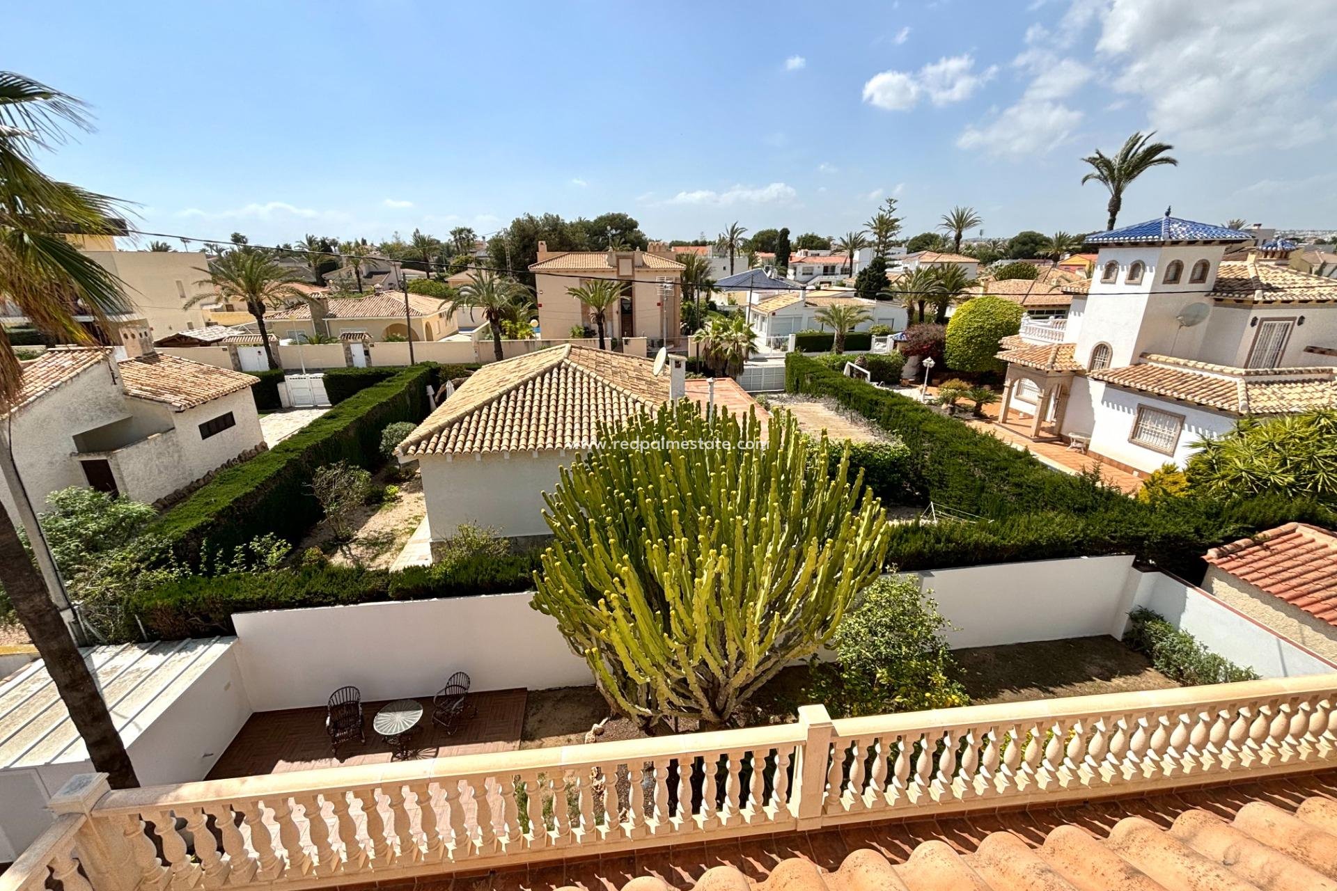 Resale - Villa -
Orihuela Costa - Cabo Roig