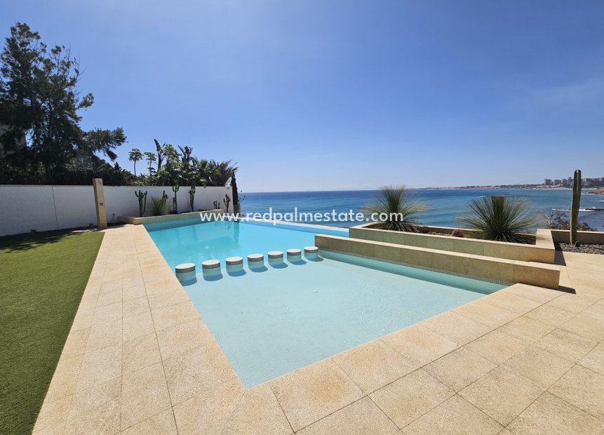 Resale - Villa -
Orihuela Costa - Cabo Roig