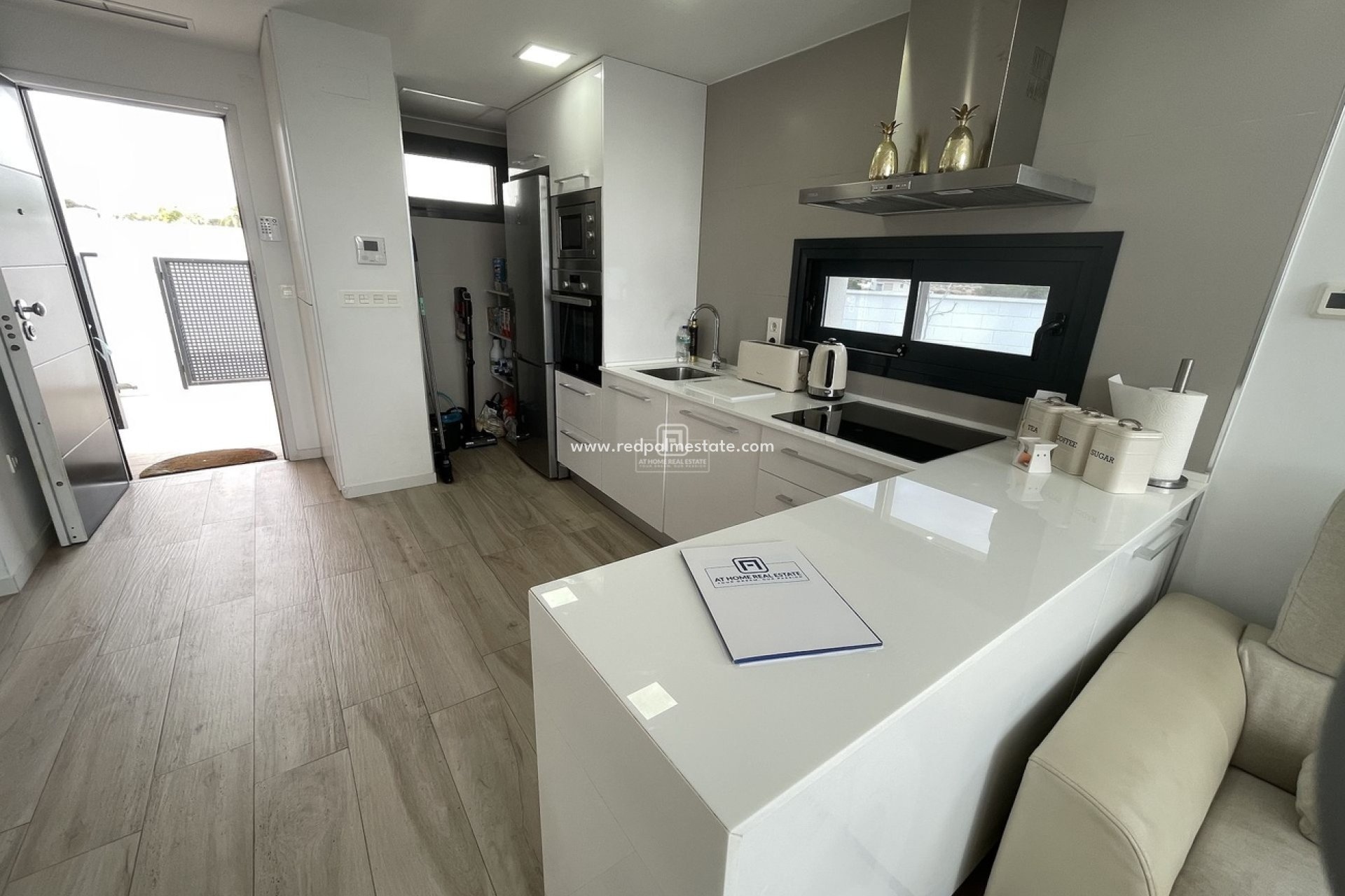 Resale - Villa -
Orihuela Costa - Cabo Roig