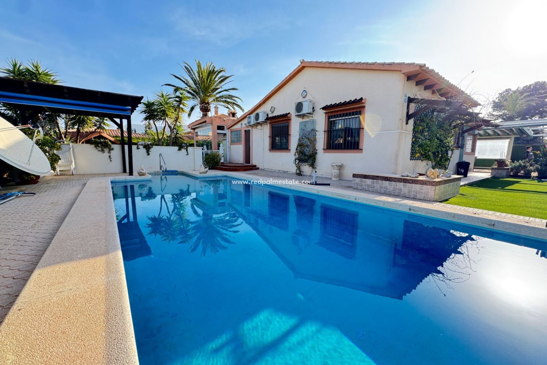 Resale - Villa -
Orihuela Costa - Cabo Roig