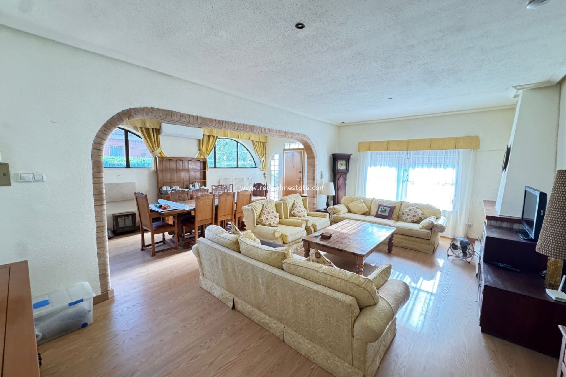 Resale - Villa -
Orihuela Costa - Cabo Roig