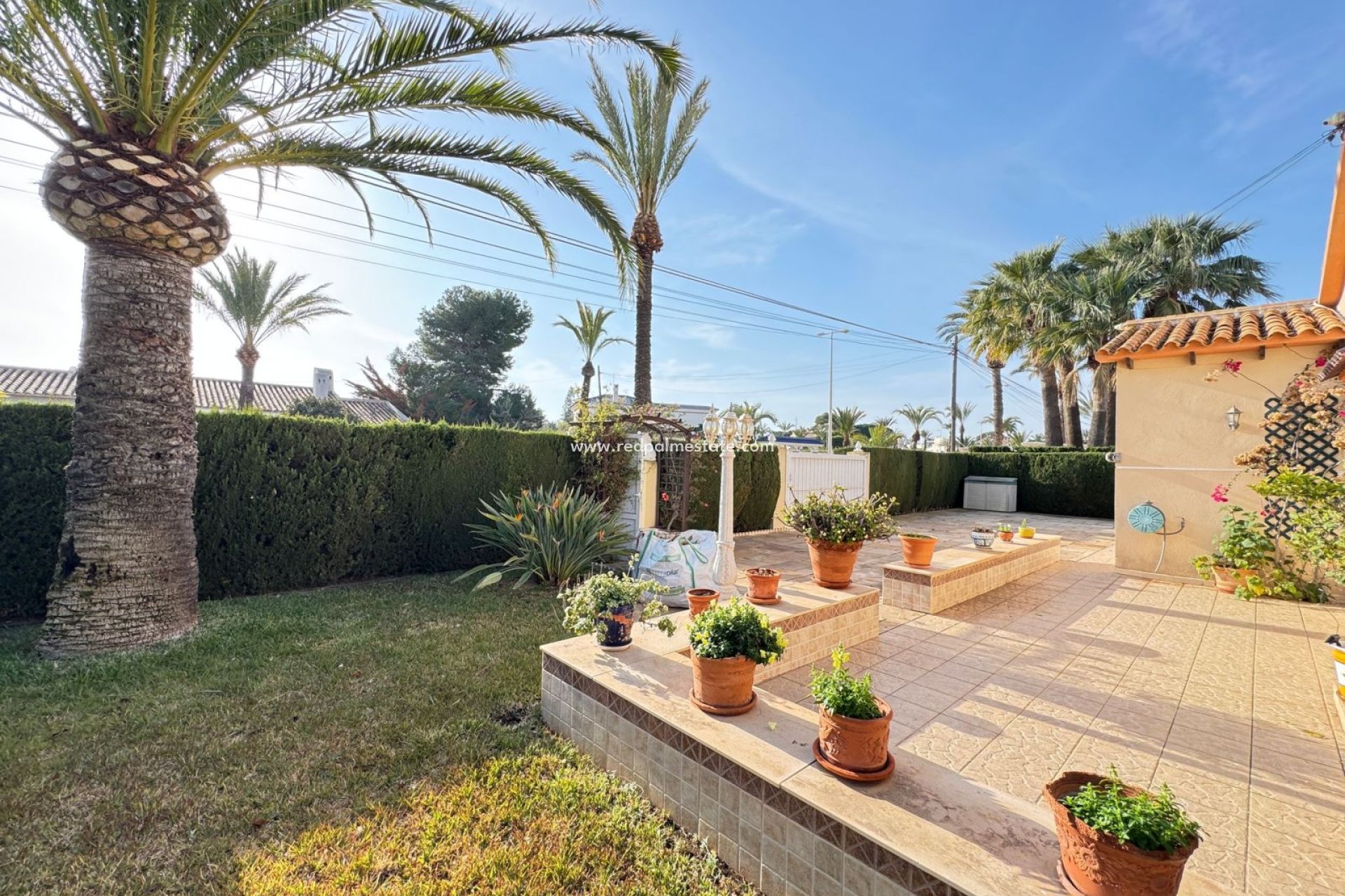 Resale - Villa -
Orihuela Costa - Cabo Roig