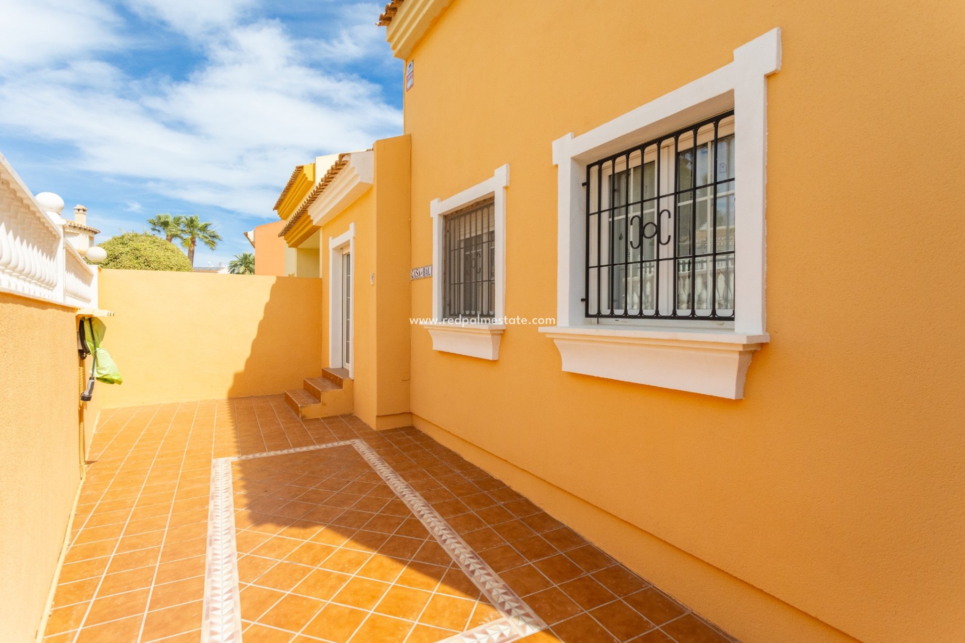 Resale - Villa -
Orihuela Costa - Cabo Roig
