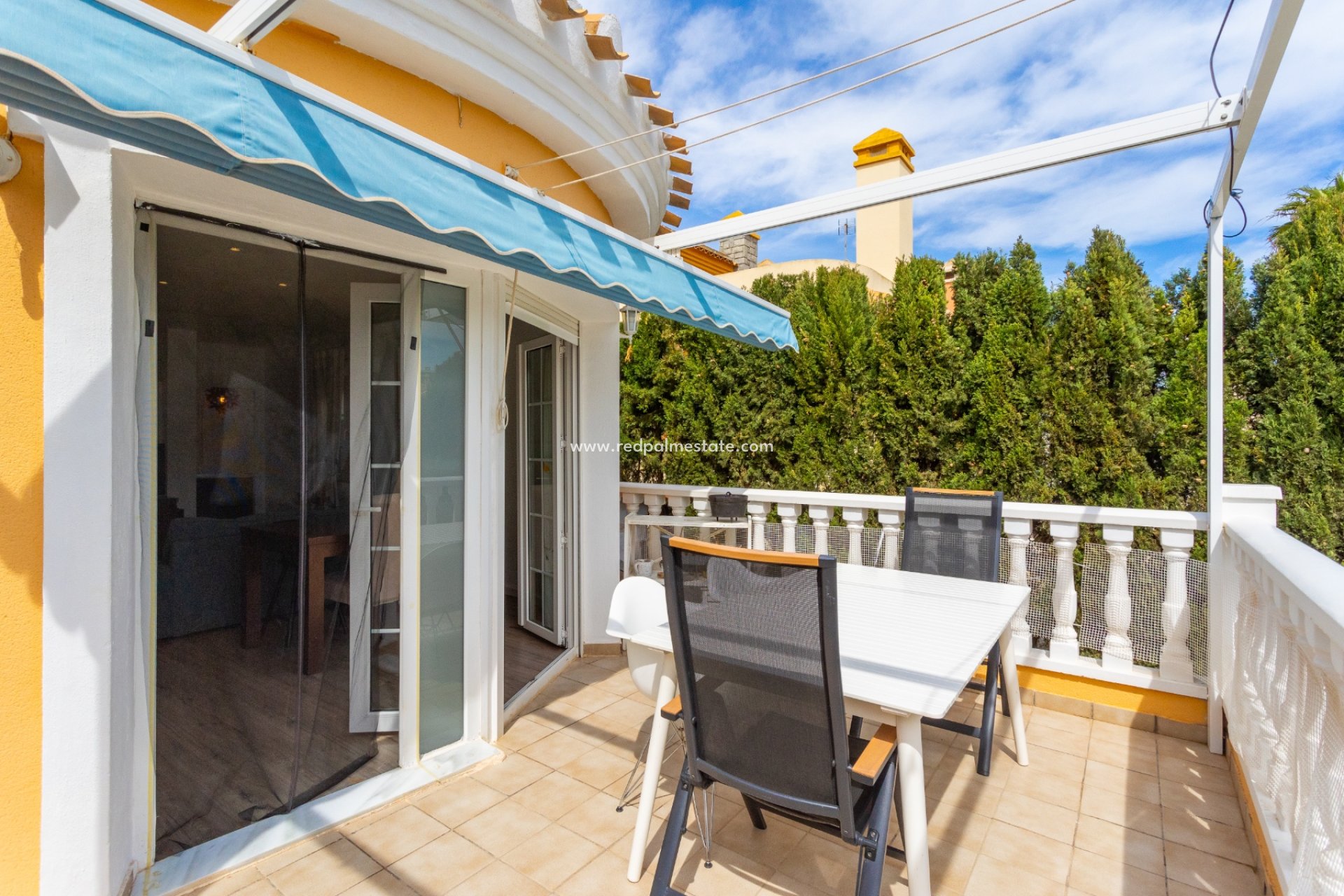 Resale - Villa -
Orihuela Costa - Cabo Roig