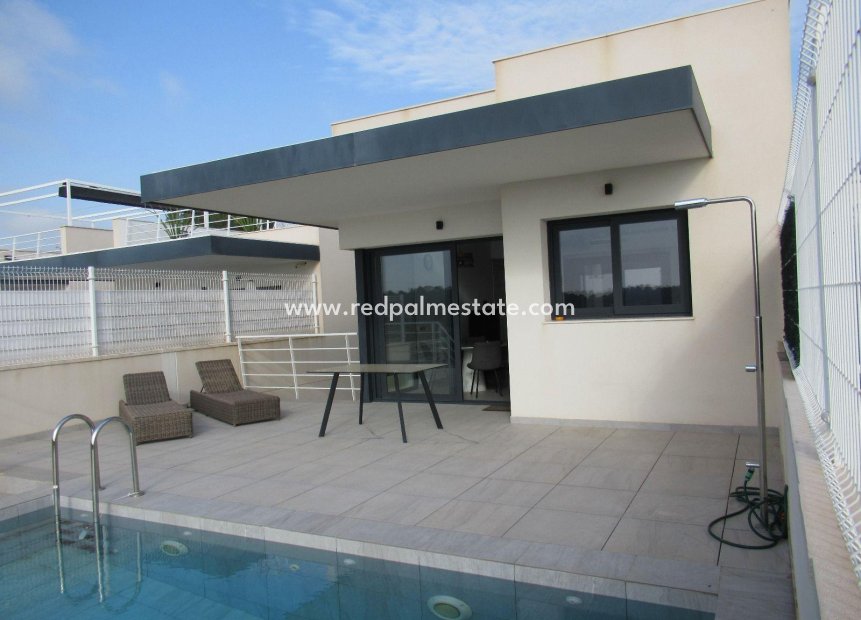 Resale - Villa -
Orihuela Costa - Cabo Roig