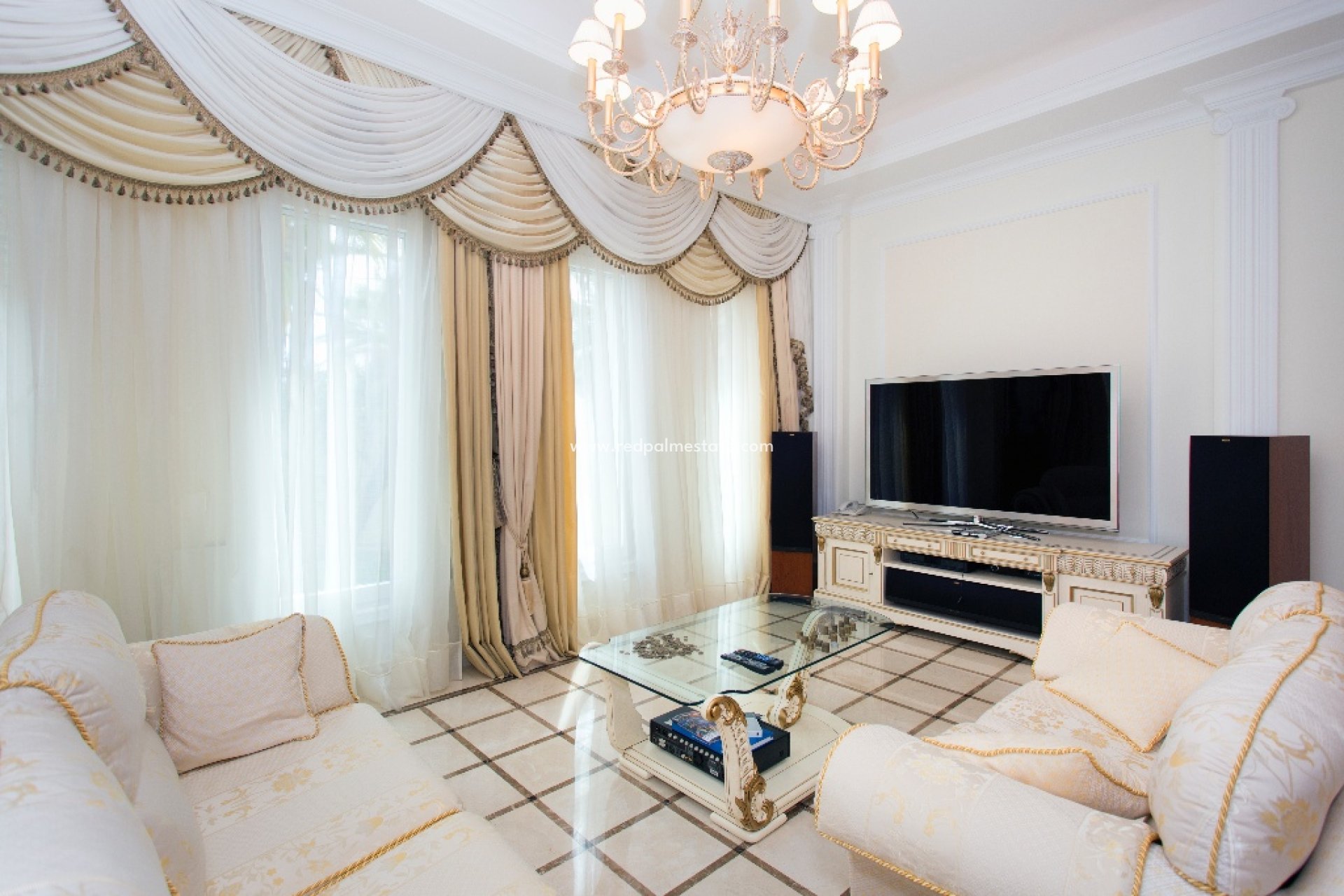 Resale - Villa -
Orihuela Costa - Cabo Roig